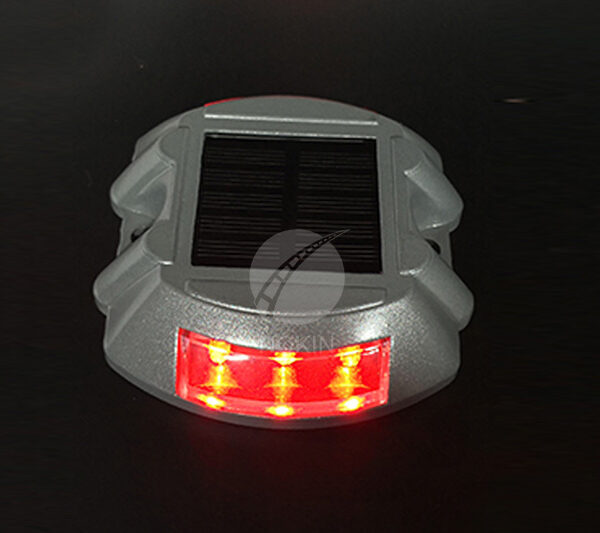 Solar LED Road Stud Light in Mountain Way